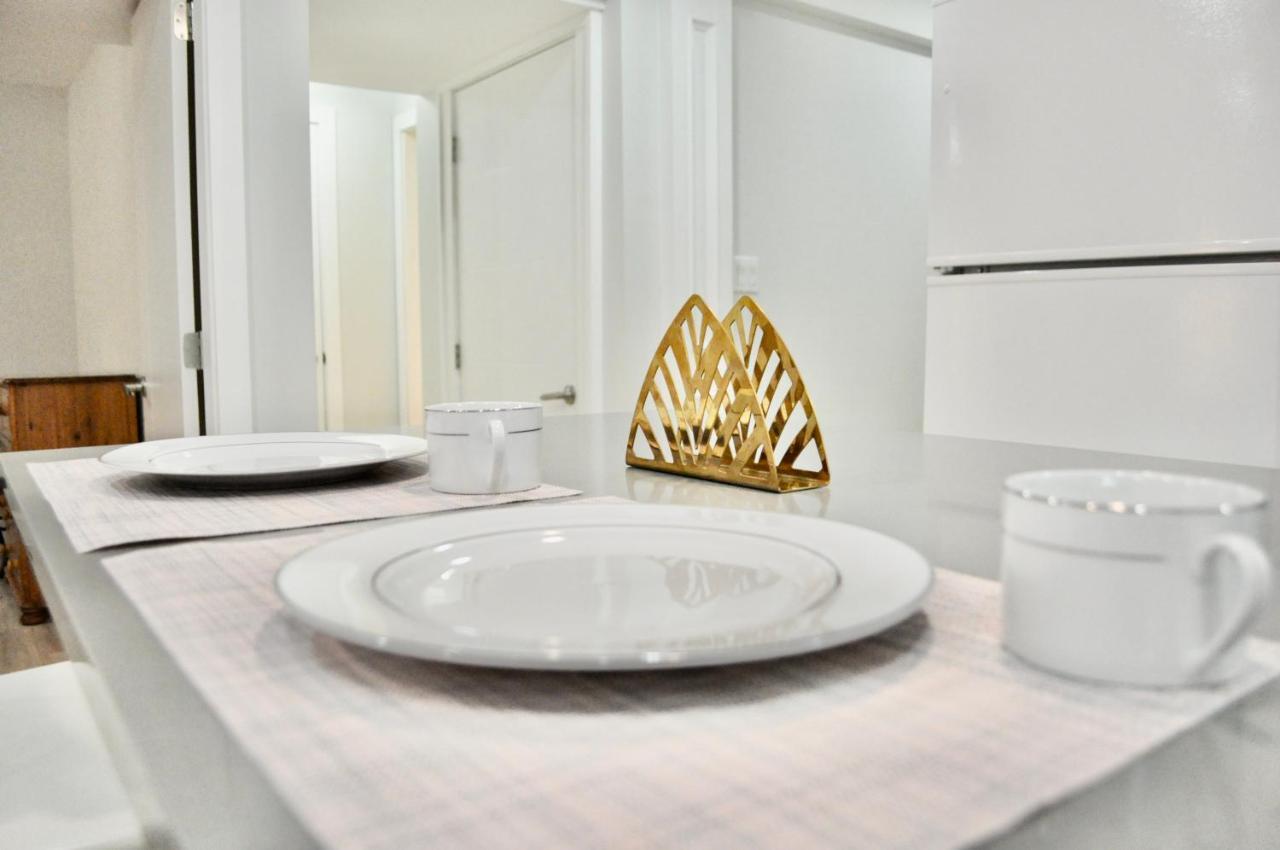 Stylish 1 Bedroom Suite In North Vancouver 10 Mins Ski ภายนอก รูปภาพ