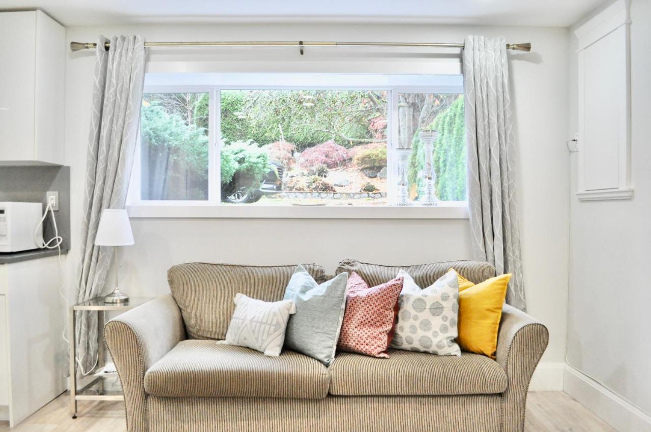 Stylish 1 Bedroom Suite In North Vancouver 10 Mins Ski ภายนอก รูปภาพ